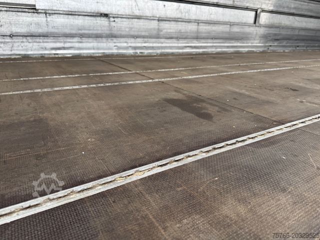 Dzērienu kravas automašīna MAN TGM 26.340 L / LBW / 2xAHK / LENKACHSE / 20 PAL