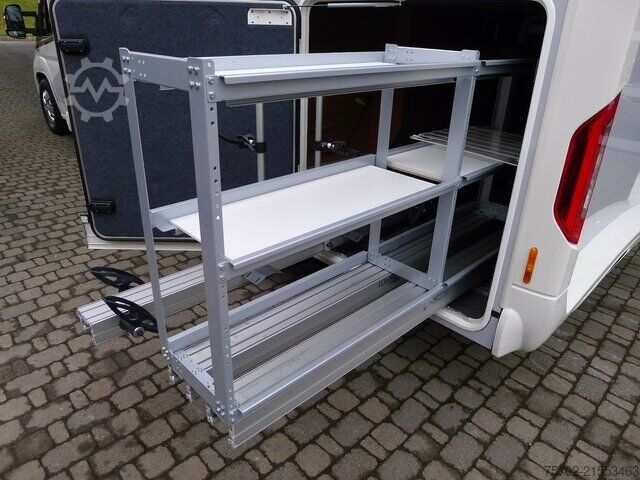 Xe tải nhẹ Carthago C-Tourer Teilintegriert 2,3 150