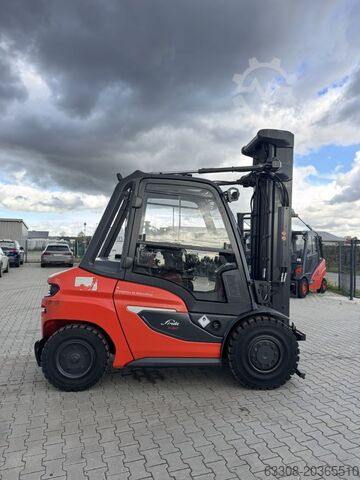 Chariot élévateur à fourche diesel Linde H50D-01/1204