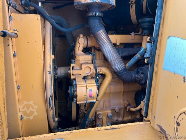 Apisonadora LIEBHERR LR 622 Laderaupe / 9.594h / 1996