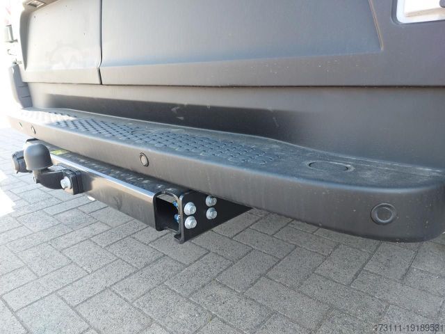 पैनल वैन IVECO Daily 35S14V / H1 Flachdach / AHK / Kamera