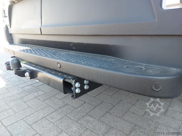 पैनल वैन IVECO Daily 35S14V / H1 Flachdach / AHK / Kamera