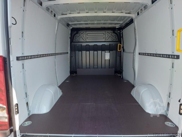 पैनल वैन IVECO Daily 35S14V / H1 Flachdach / AHK / Kamera