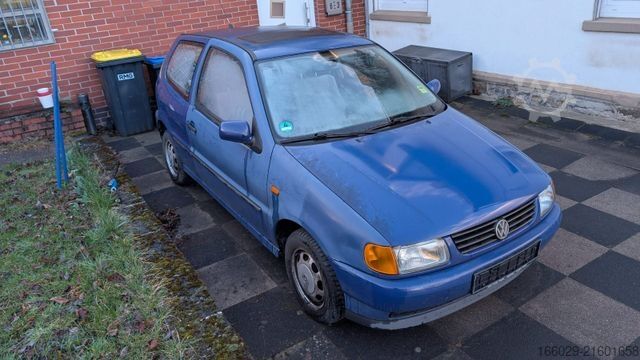 Kombijevsko vozilo VOLKSWAGEN Polo Basis