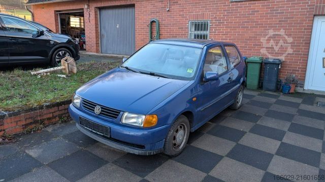 Kombijevsko vozilo VOLKSWAGEN Polo Basis