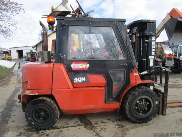 Dizelski viličarji Nissan 4 Ton.-Triplex-FH 4,5m + Seitenschieber