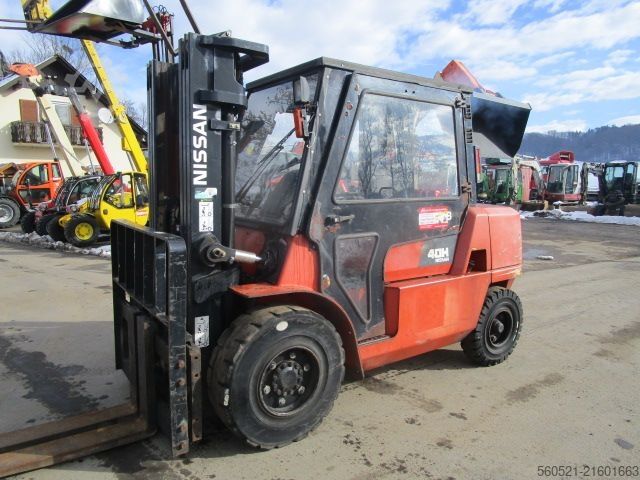 Dizelski viličarji Nissan 4 Ton.-Triplex-FH 4,5m + Seitenschieber