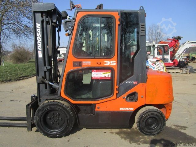 Dizelski viličarji Doosan D35C-5 Triplex-FH 4,9m + Seitenschieber