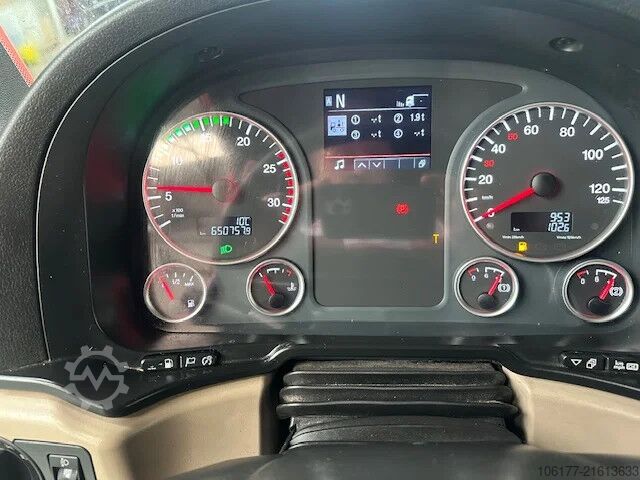 স্ট্যান্ডার্ড SZM MAN TGX 18.500 XLX ELEGANCE EDITION/4 PIECES - STUKS