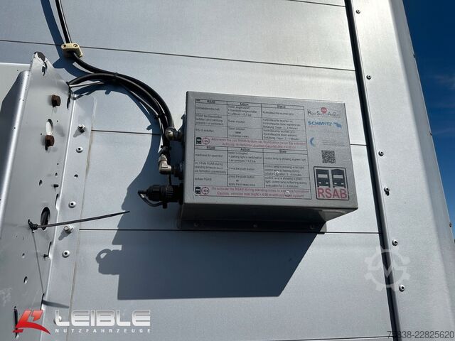Trailer semi terbuka dengan terpal SCHMITZ CARGOBULL SCS Tautliner mit LBW / Ladebordwand Bär 2t
