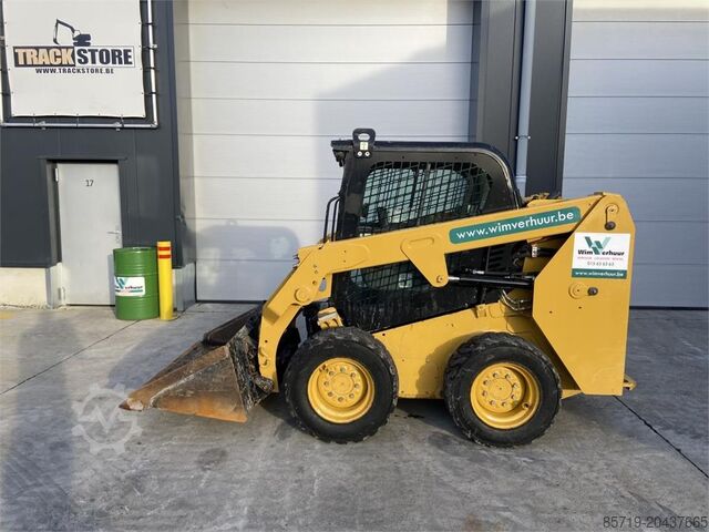 Loader CAT 226 D3 (5867)
