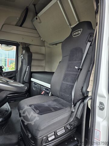 LKW-Fahrgestell iveco 260S51