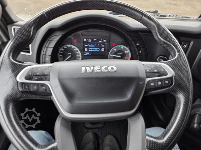 LKW-Fahrgestell iveco 260S51