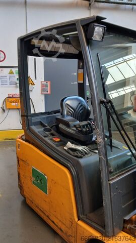 Wózek widłowy Jungheinrich EFG220 SP GE 115-450DZ