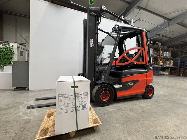 Elektrisk – 4 hjul Linde E25 + Ladegerät NEU 80100--EK