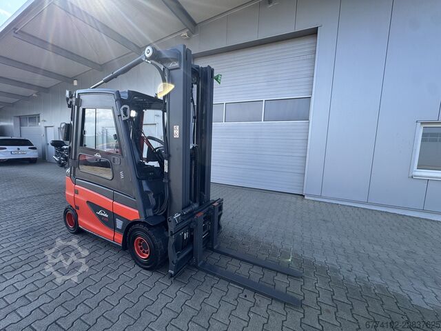 Elektrisk – 4 hjul Linde E25 + Ladegerät NEU 80100--EK
