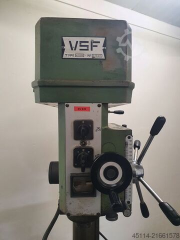 Machine de perçage et de fraisage VSF 40 NAK