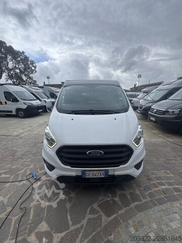 Autorulotă Ford Panama 2022 | Cambio manuale | Tetto a soffietto