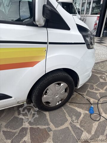Autorulotă Ford Panama 2022 | Cambio manuale | Tetto a soffietto