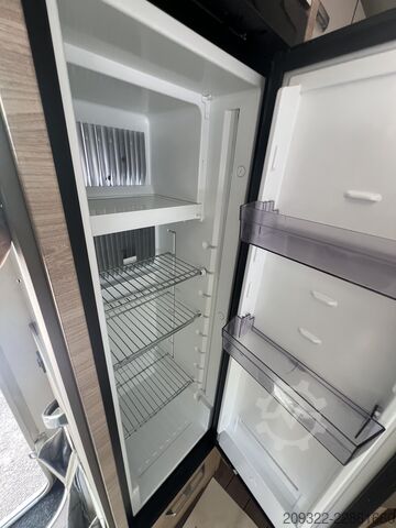 Autorulotă Fiat Ducato Weinsberg Carasuite 2024 | Cambio automatico | 5 posti letto