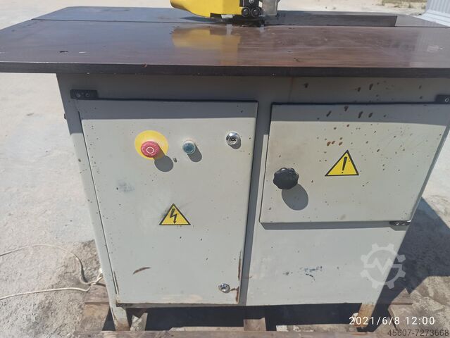 ФОРМОВОЧНЫЕ МАШИНЫ С НИЖНИМ ШПИНДЕЛЕМ JAROMA DFOA II JAROMA DFOA II MILLING MACHINES JAROMA DFOA II MILLING MACHINES