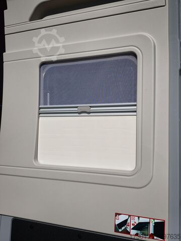Автодім CARADO CV640 Pro+ Automat  140PS Markise ACC