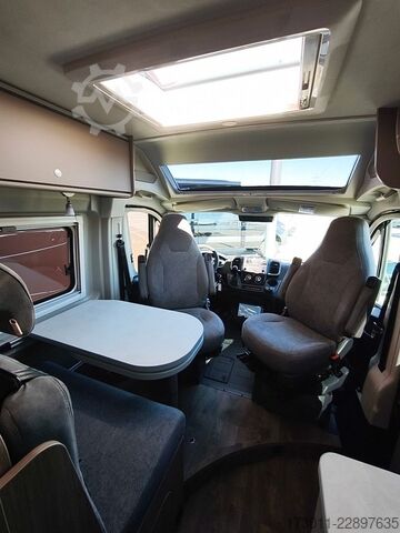 Автодім CARADO CV640 Pro+ Automat  140PS Markise ACC