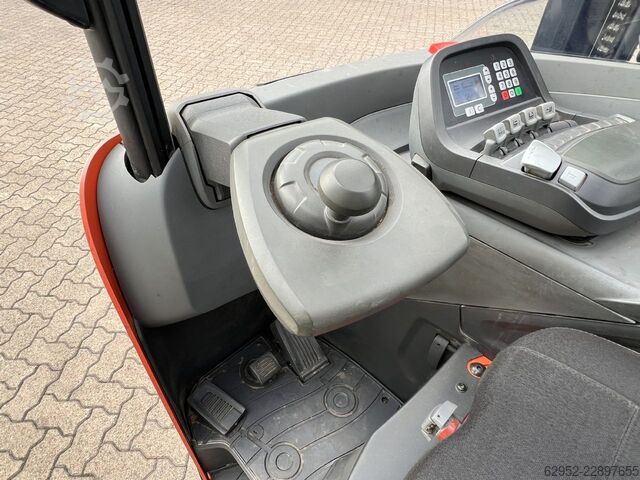 річтра́к Toyota RRE 160 HC
