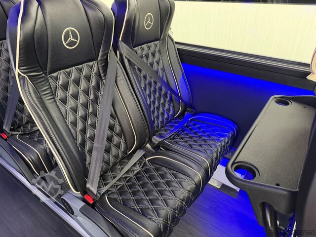 Minibús MERCEDES-BENZ Sprinter 519 CDI 31 Sitzplätze VIP Kofferraum