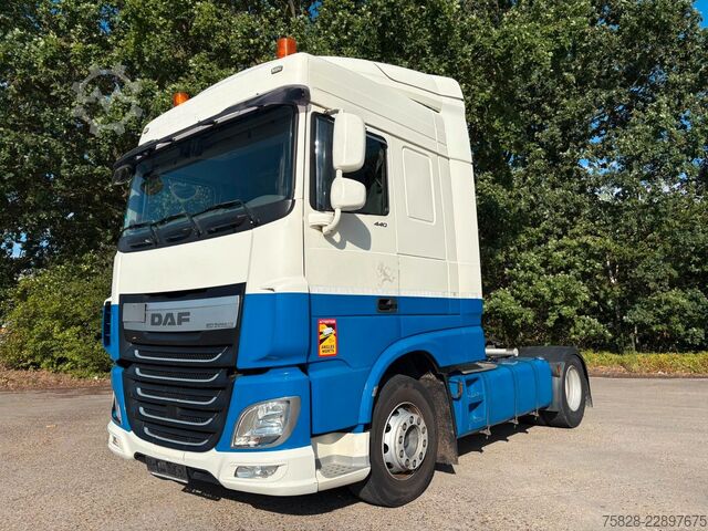 Tractor estándar DAF XF440 / Tacho SMT2/ Bycool / 2x auf Lager