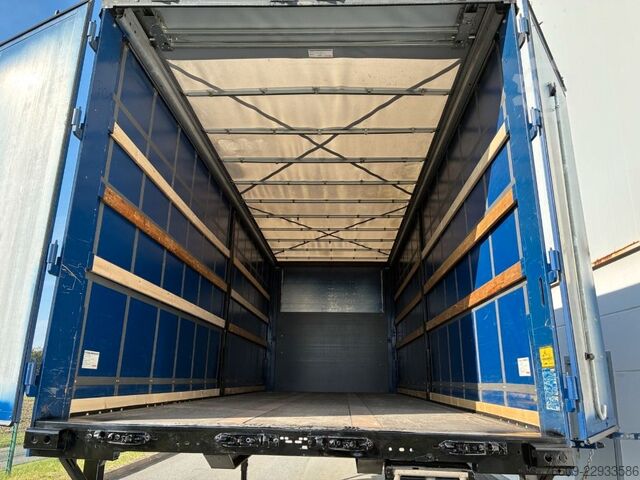 Rơ moóc thân hoán đổi KÖGEL Heck Portaltüren