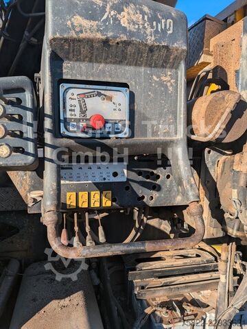 Kippiauto MAN TGS 26.440 / 6X4 / Manual / Hiab Kran 288
