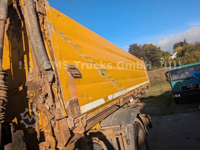Kippiauto MAN TGS 26.440 / 6X4 / Manual / Hiab Kran 288