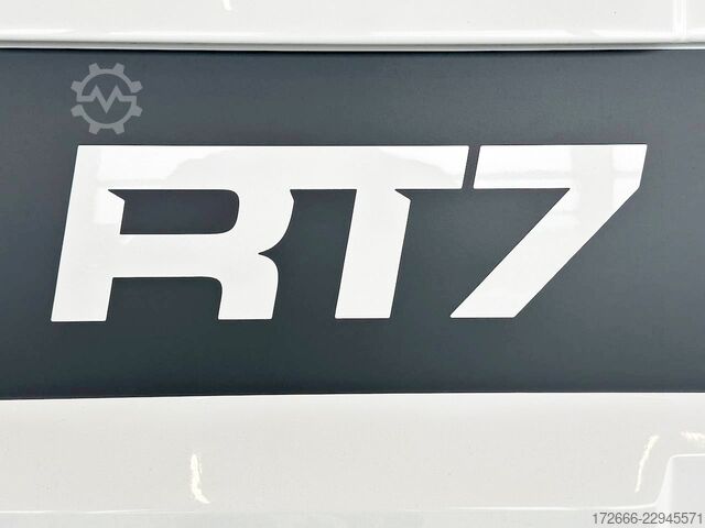 Autotransporter Brian James Trailers RACE TRANSPORTER 7 | 397-6023-35-3-10-W | TRIDEM | ZUSATZRAMPEN 600X235X199CM 3500KG GESCHLOSSENER AUTOTRAILER | WEISS