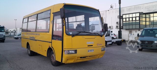 Iveco Eurocargo 8060 Scuolabus 43+1 Cacciamali