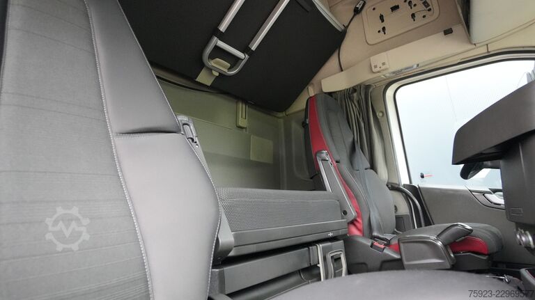 Standard-SZM Volvo FH 460 6x2 tractor unit