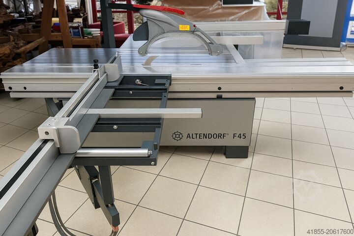 Formatkreissäge Altendorf F45 CNC rechts/links Variomotor