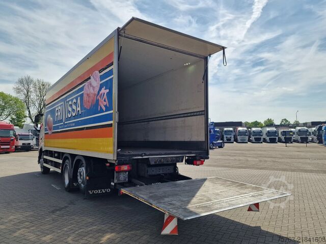 Kofer Volvo FH 13.420 6x2 - Box - Loadlift - Manual gearbox...