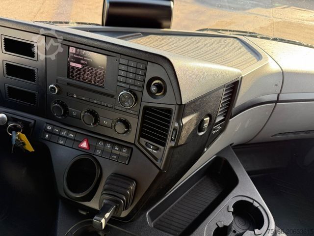 Nápojové vozidlo MERCEDES-BENZ ANTOS 2540 L Getränkekoffer 7,40 m LBW 2 T*LENK