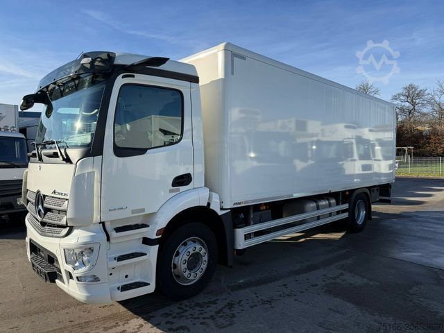 Skriňové nákladné vozidlo MERCEDES-BENZ ACTROS 1830 L Koffer 7 m LBW 2 T*LASI VDI*73 tkm