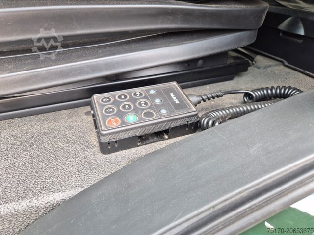 Камион со платформа MAN TGS 26.420 6x2-4 LL Hiab 177K PRO 2 Stück