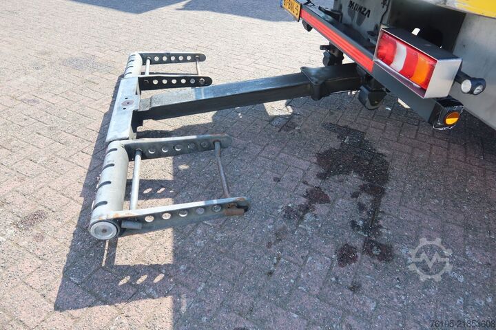Autotransporter varevogn Mercedes-Benz Atego 1221 1221 L  Takel wagen 6 Persoons