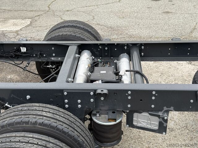แชสซีรถตู้ Iveco daily 72-180