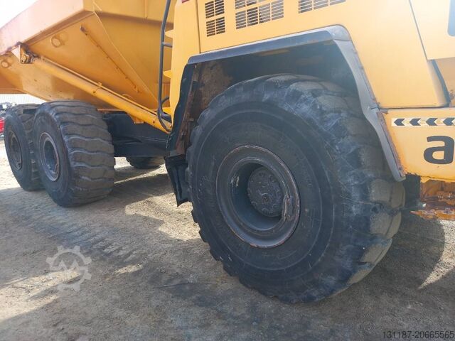 自卸卡车 Komatsu HM400-3R (4 pcs available in Abu Dhabi)