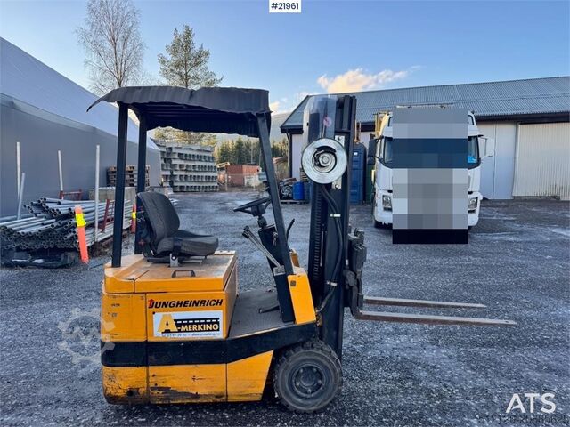 Mesin konstruksi Jungheinrich EFG D1.0 Electric Forklift w/ Charger