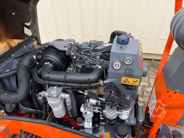 単一ドラムローラー HAMM HD8VV / 2016 BJ / 760 H / 1.580 KG