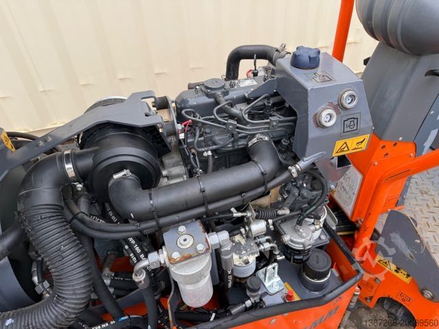 単一ドラムローラー HAMM HD8VV / 2016 BJ / 760 H / 1.580 KG