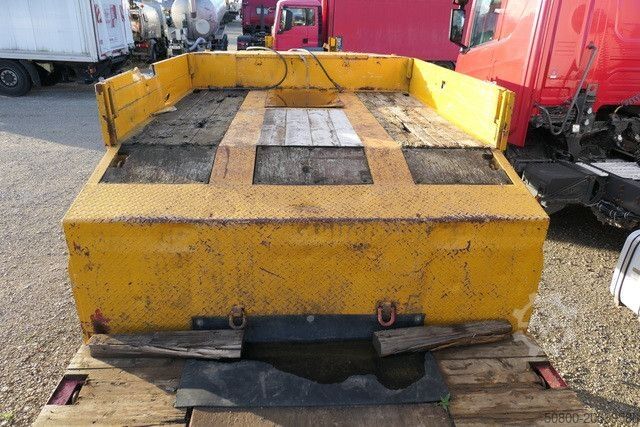 Semirremolque de plataforma baja LANGENDORF SATH 30/34, Hydr. Rampen, Gelenkt, Tiefbett