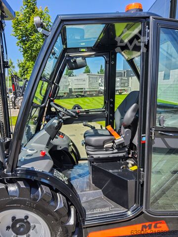 越野叉车 Manitou MC 30-4