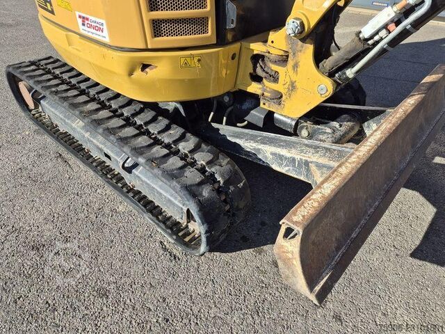  Caterpillar 302.7D